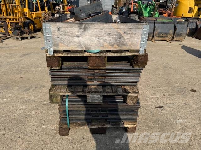CAT 320-323-324-326 - 800 mm Orugas