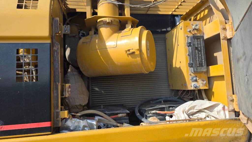 CAT 330 CL Gravemaskiner på larvebånd