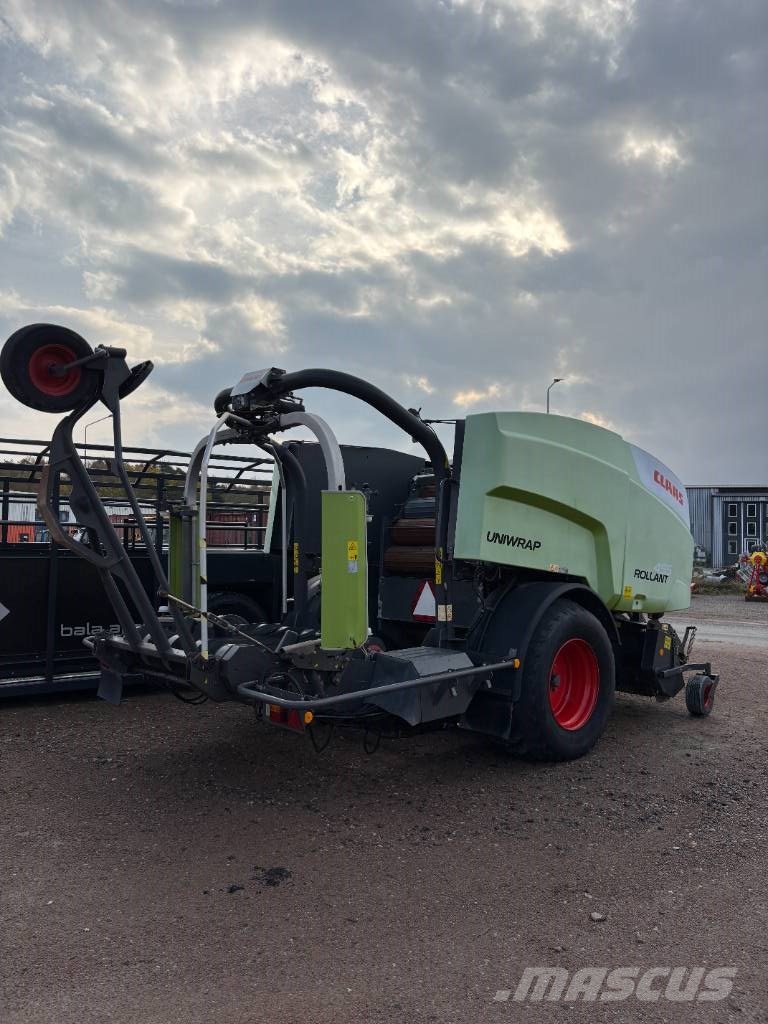 CLAAS Rollant 455 Uniwrap محزمات مستديرة