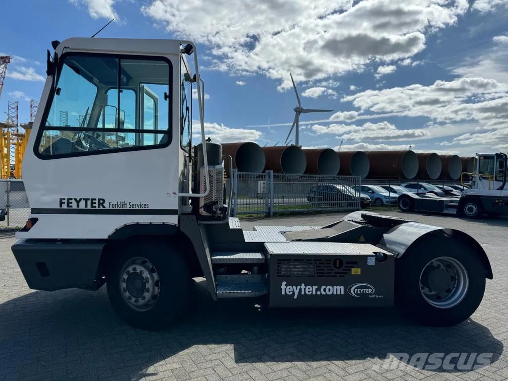 Terberg YT 222 4x2 aangedreven terminal trekker Terminaltrekkers
