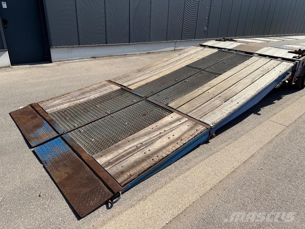 Faymonville STZ-4U - 81T - 3 HYDR STEERING AXLES - 11m LOWDBED Tieflader-Auflieger