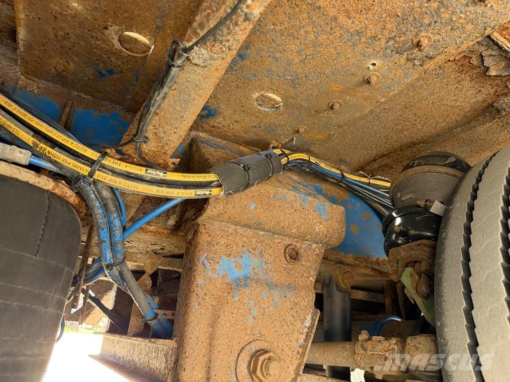 Faymonville STZ-4U - 81T - 3 HYDR STEERING AXLES - 11m LOWDBED Tieflader-Auflieger