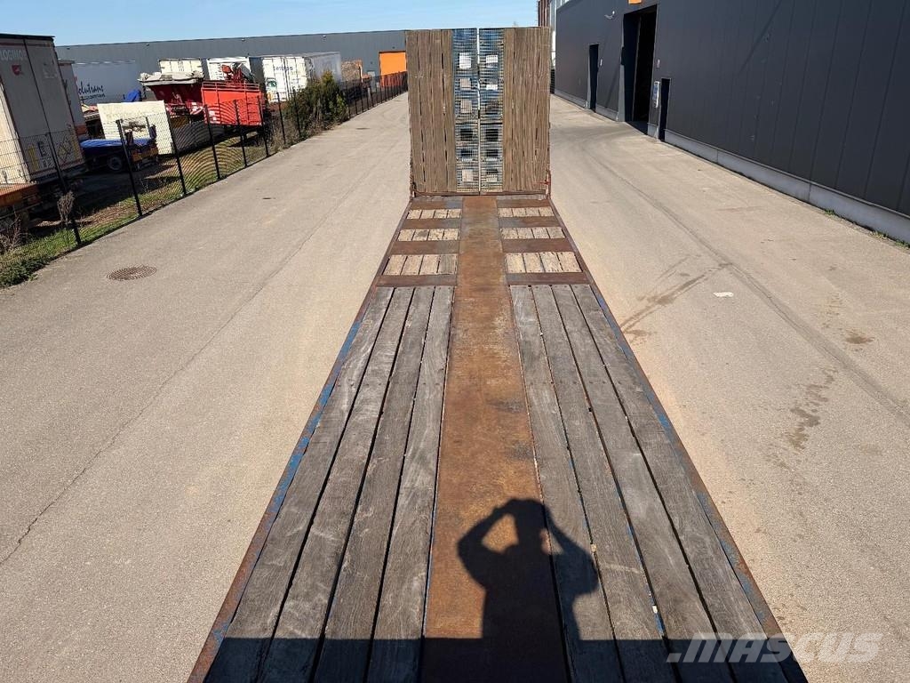 Faymonville STZ-4U - 81T - 3 HYDR STEERING AXLES - 11m LOWDBED Tieflader-Auflieger