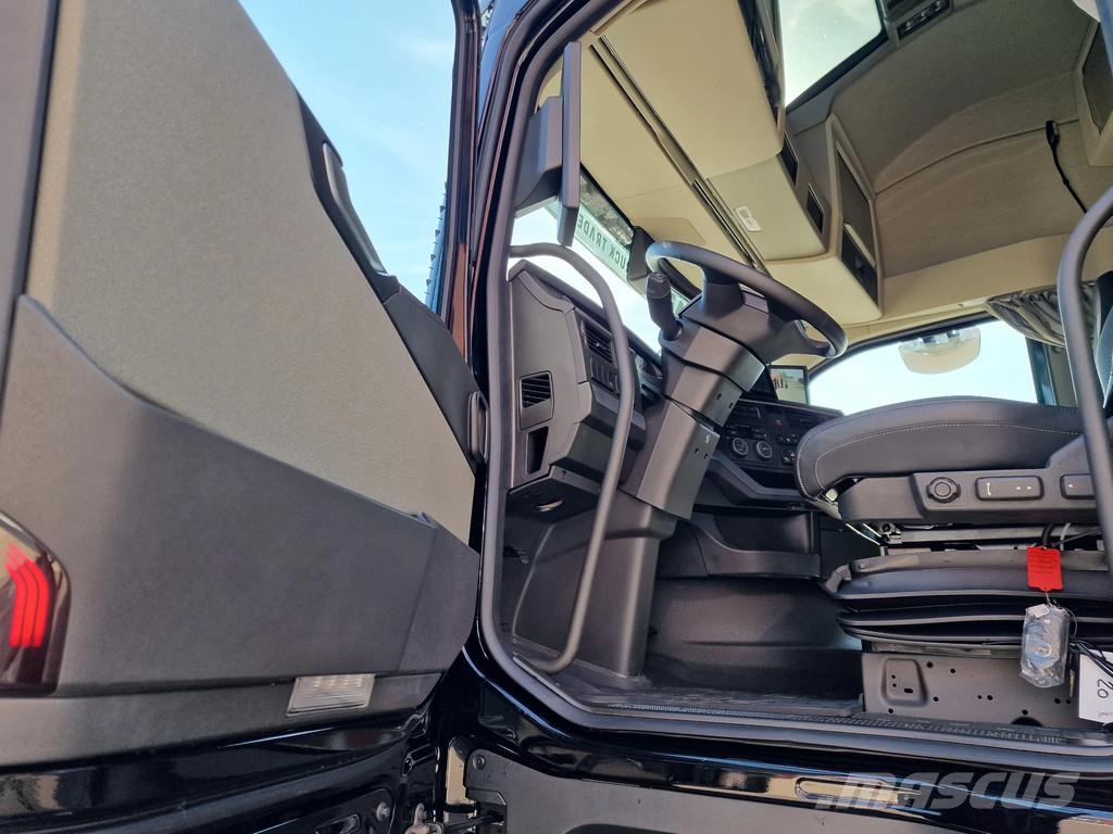 Volvo FH 13.500 Globetrotter XL 4x2 Aero - New - Full sp Naudoti vilkikai