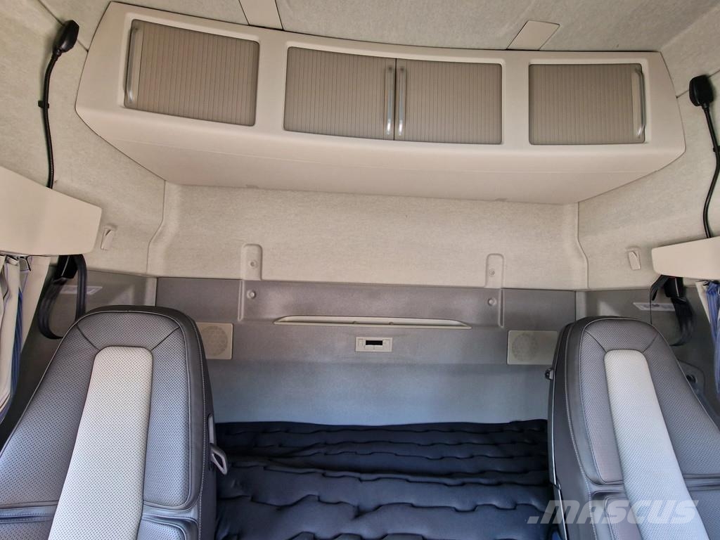 Volvo FH 13.500 Globetrotter XL 4x2 Aero - New - Full sp Naudoti vilkikai