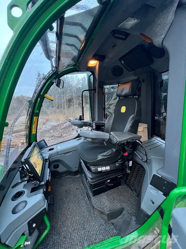 John Deere 1110 G Forwardery