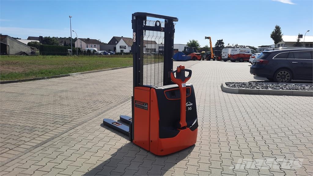 Linde L16 - BR1173 Самохідні електроштабелери