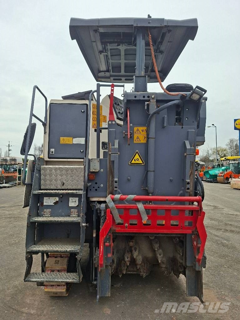 Wirtgen W 100 Fi Asphalt cold milling machines