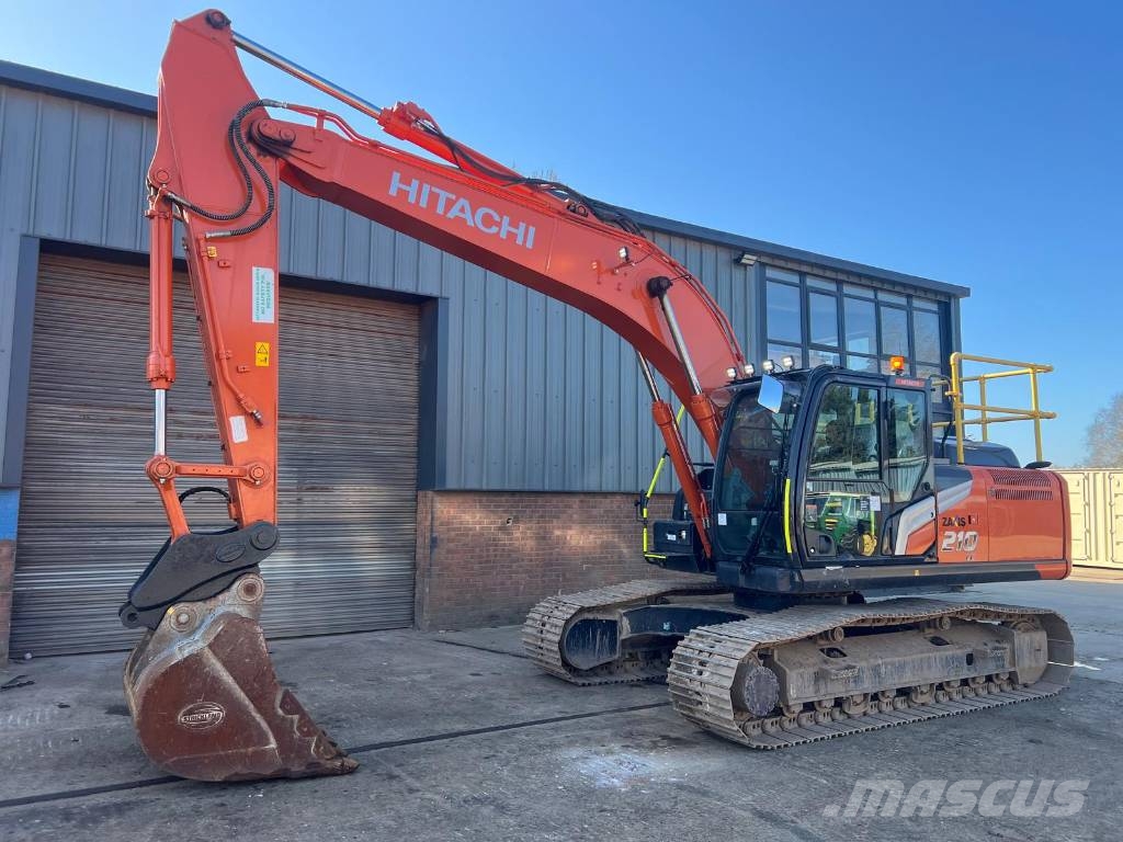 Hitachi ZX 210 LC-7 حفارات زحافة