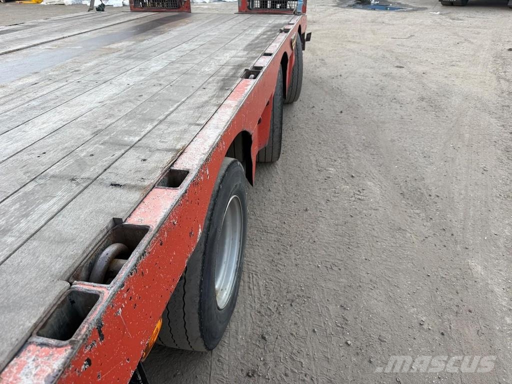 Broshuis 3ABSD-48 3 AXLE STEERING + HYDR. RAMPS + ADJUSTABL Žemo iškrovimo puspriekabės