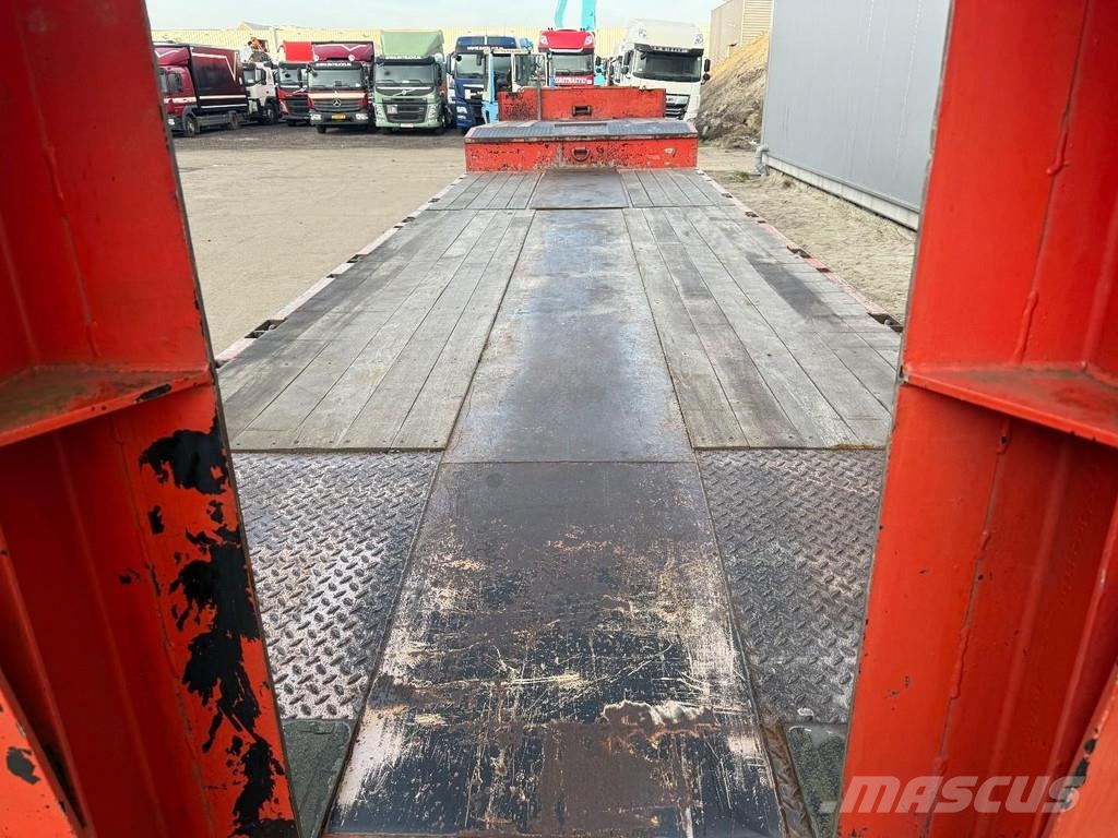 Broshuis 3ABSD-48 3 AXLE STEERING + HYDR. RAMPS + ADJUSTABL Žemo iškrovimo puspriekabės