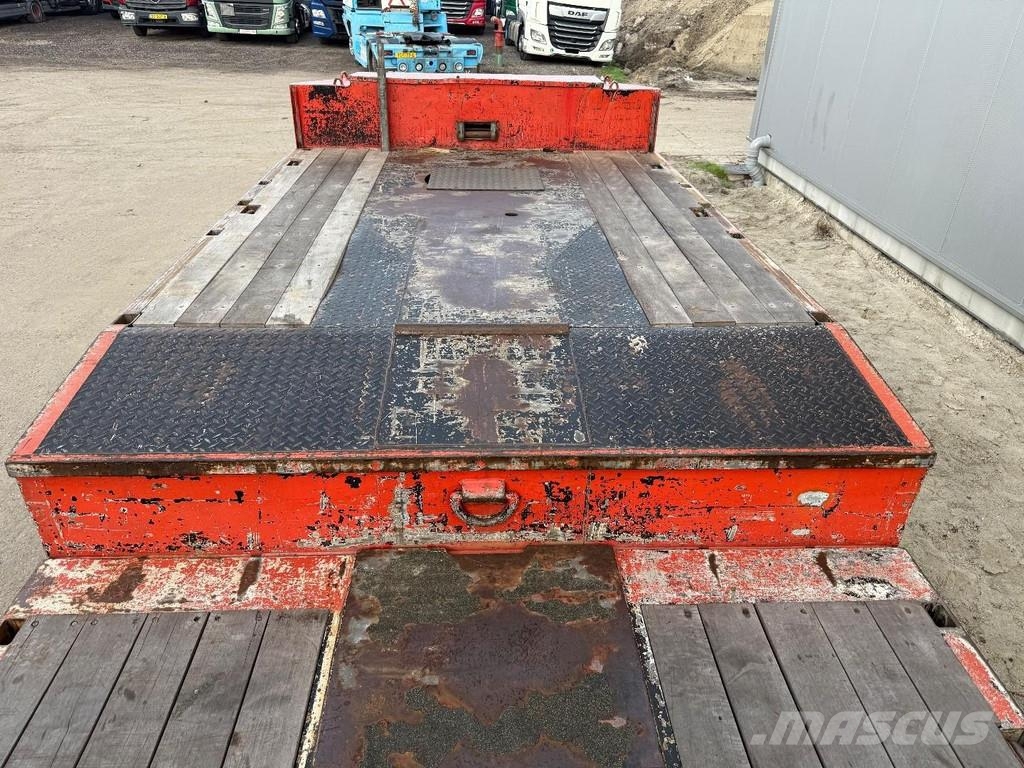 Broshuis 3ABSD-48 3 AXLE STEERING + HYDR. RAMPS + ADJUSTABL Žemo iškrovimo puspriekabės