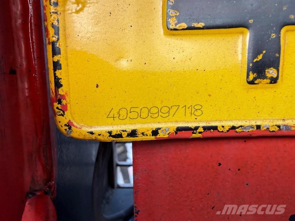Broshuis 3ABSD-48 3 AXLE STEERING + HYDR. RAMPS + ADJUSTABL نصف مقطورة مسطحة منخفضة