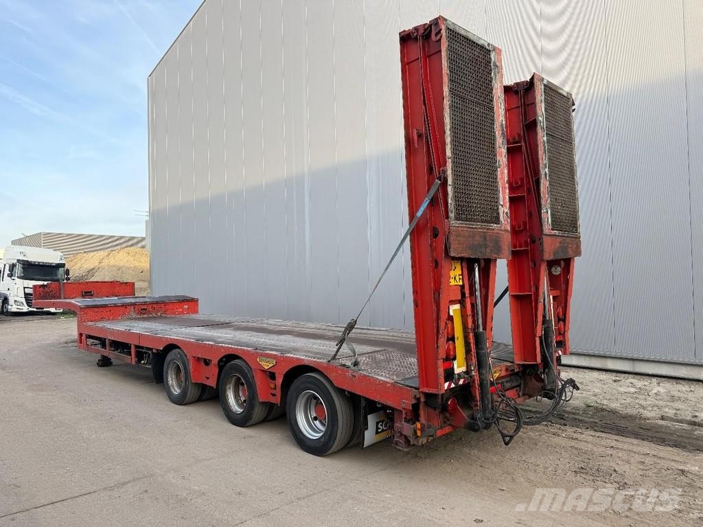 Broshuis 3ABSD-48 3 AXLE STEERING + HYDR. RAMPS + ADJUSTABL نصف مقطورة مسطحة منخفضة