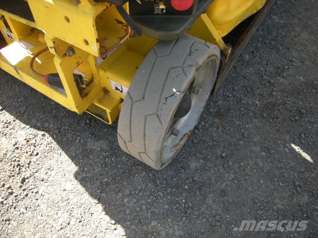 JLG 1930 ES (ID3403) Ollós emelők