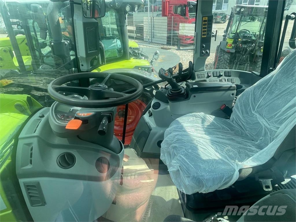 CLAAS ARION 460 Traktory