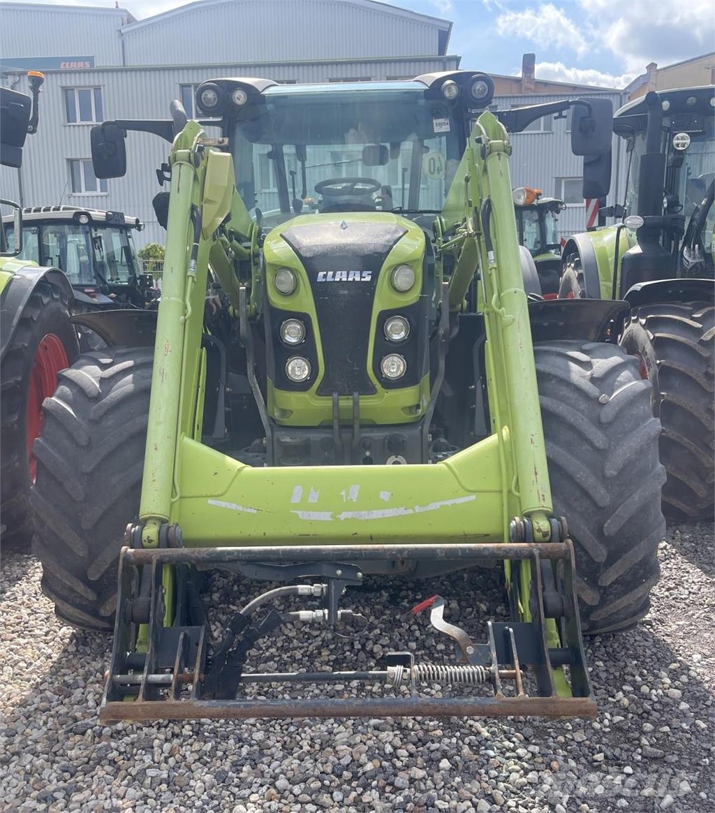 CLAAS ARION 460 Traktory