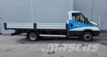 Iveco eDaily 70C14E Caja abierta/laterales abatibles