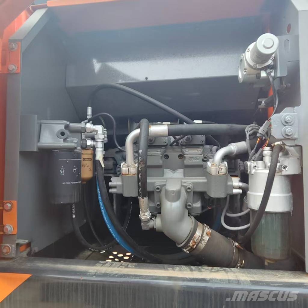 Hitachi ZX200 Raupenbagger