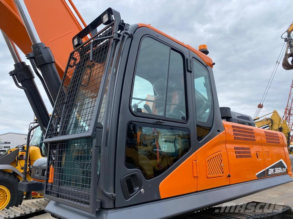 Develon DX360LCA-7M . Rupsgraafmachines