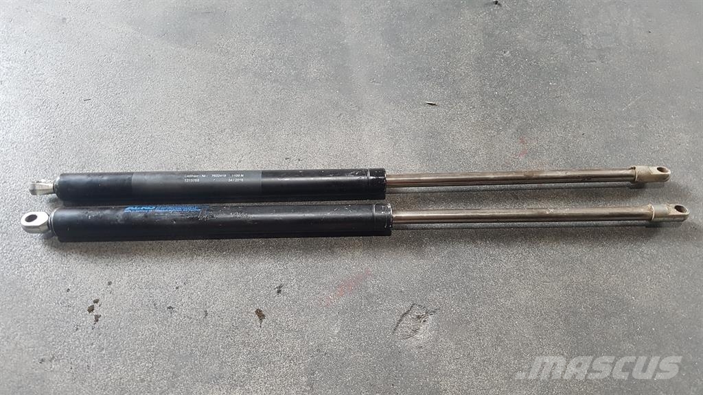 Liebherr L 544 - Gas spring/Gasfeder/Gasveer Chasís