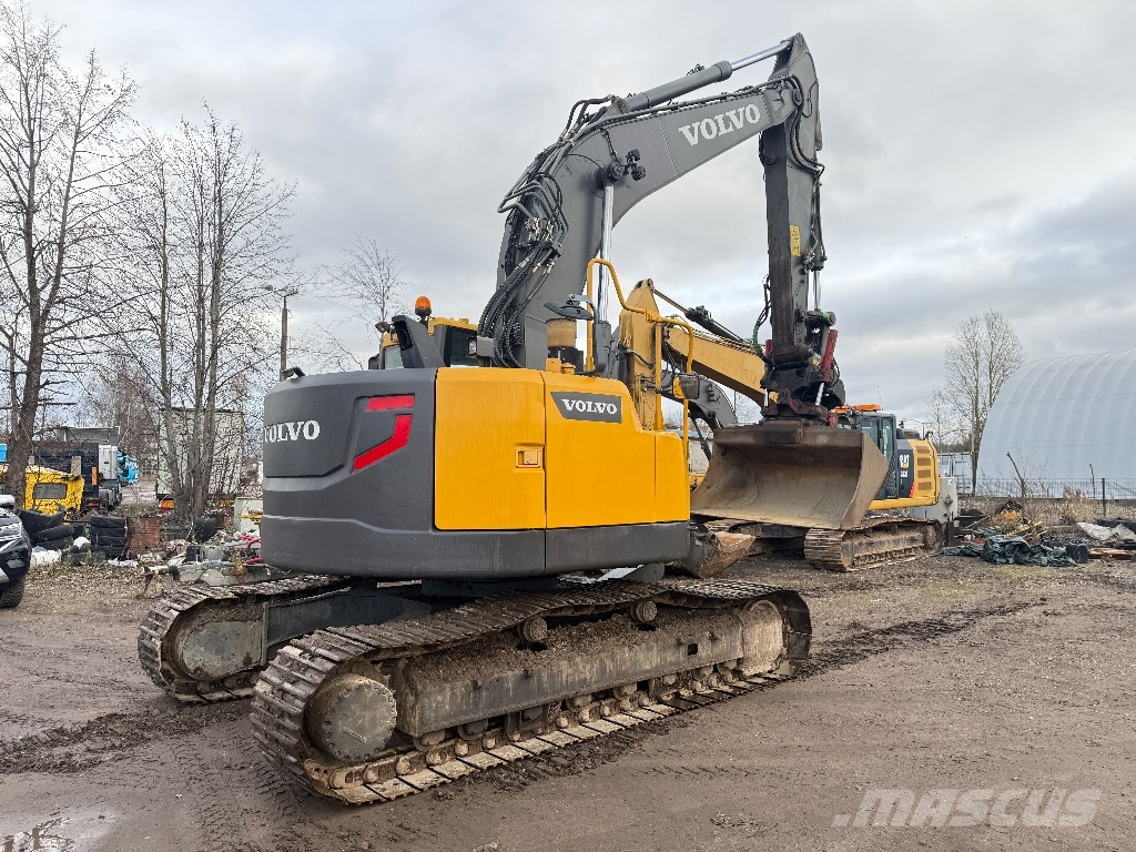 Volvo ECR 235 Pelle sur chenilles