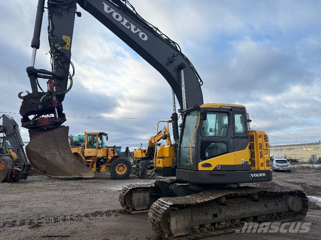 Volvo ECR 235 Pelle sur chenilles