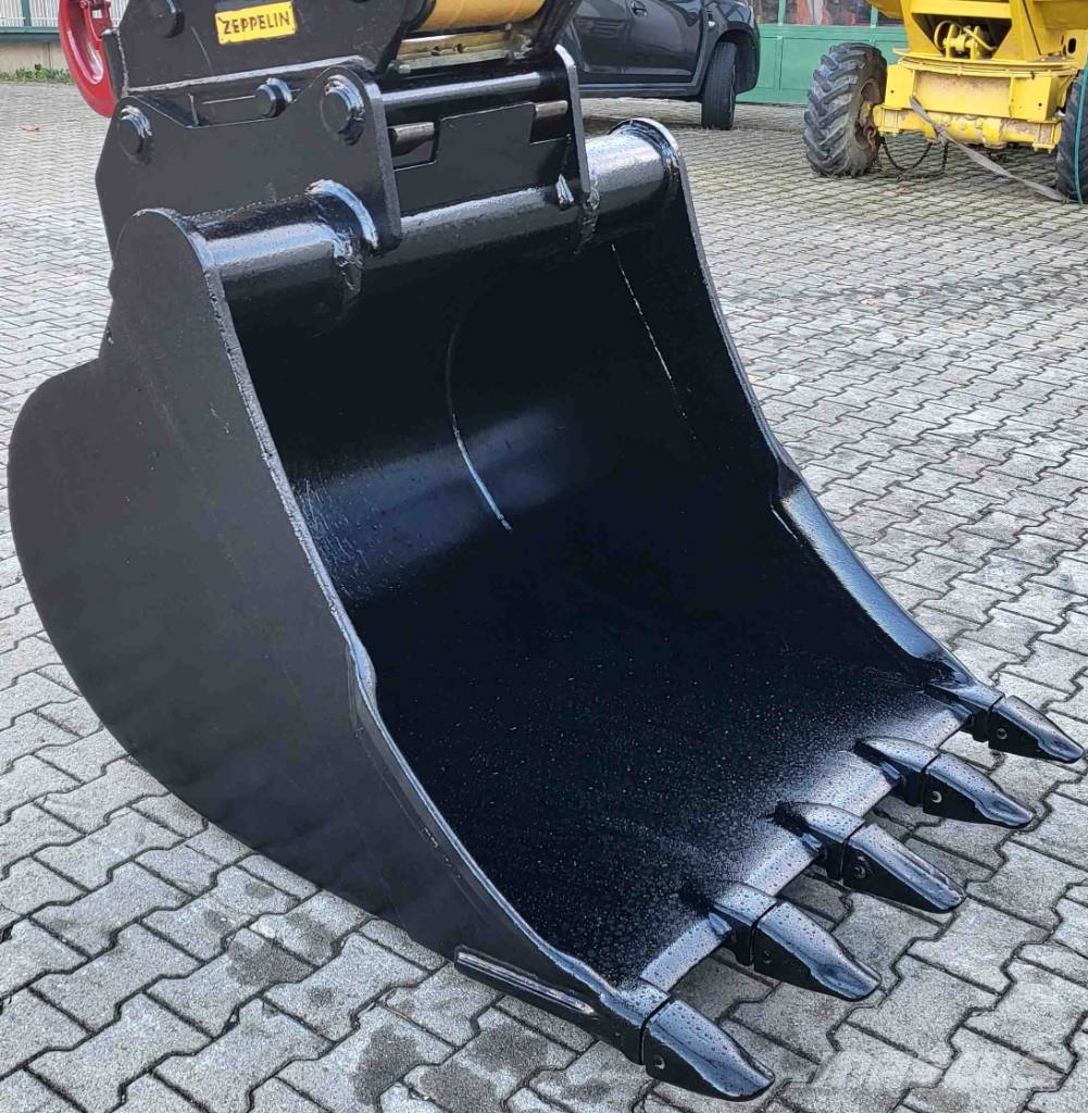 CAT M 318 F حفارات بعجل