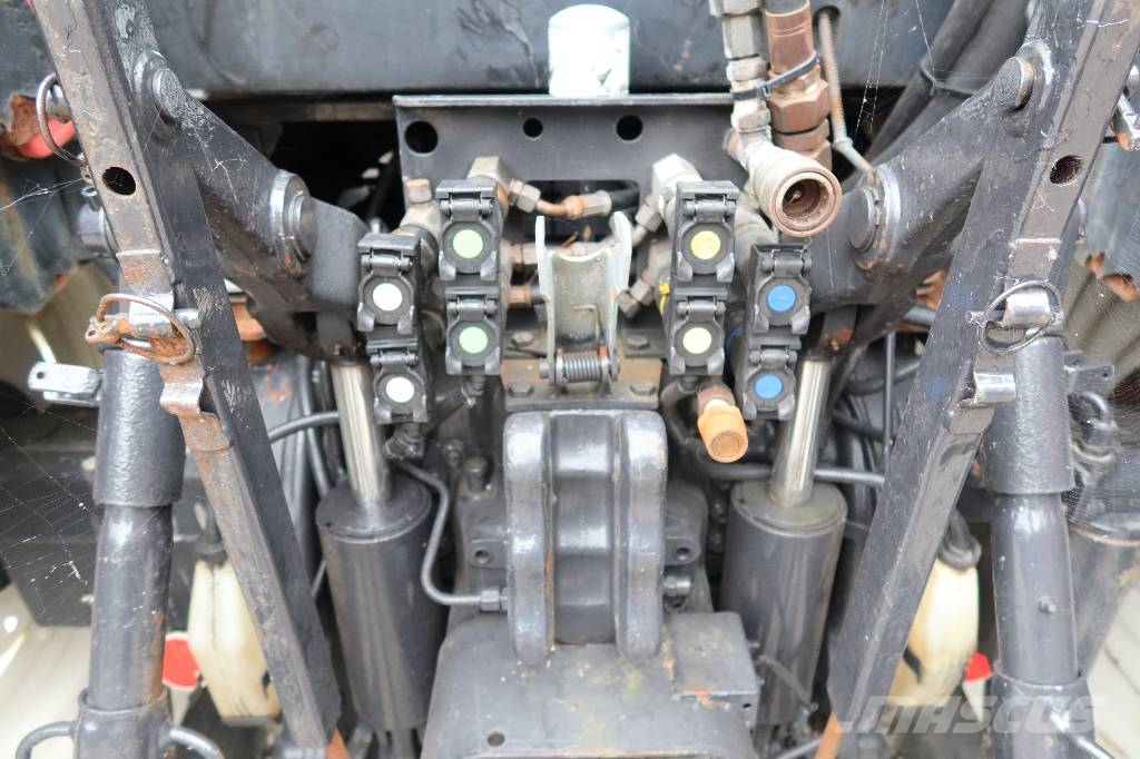 Valtra T130 Traktorer