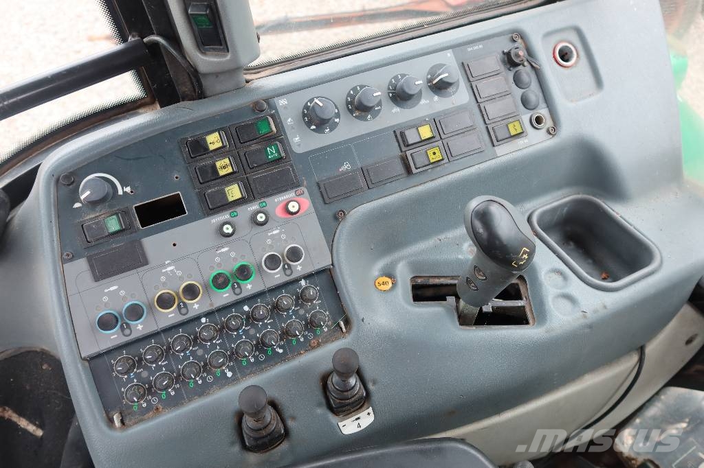 Valtra T130 Traktorer