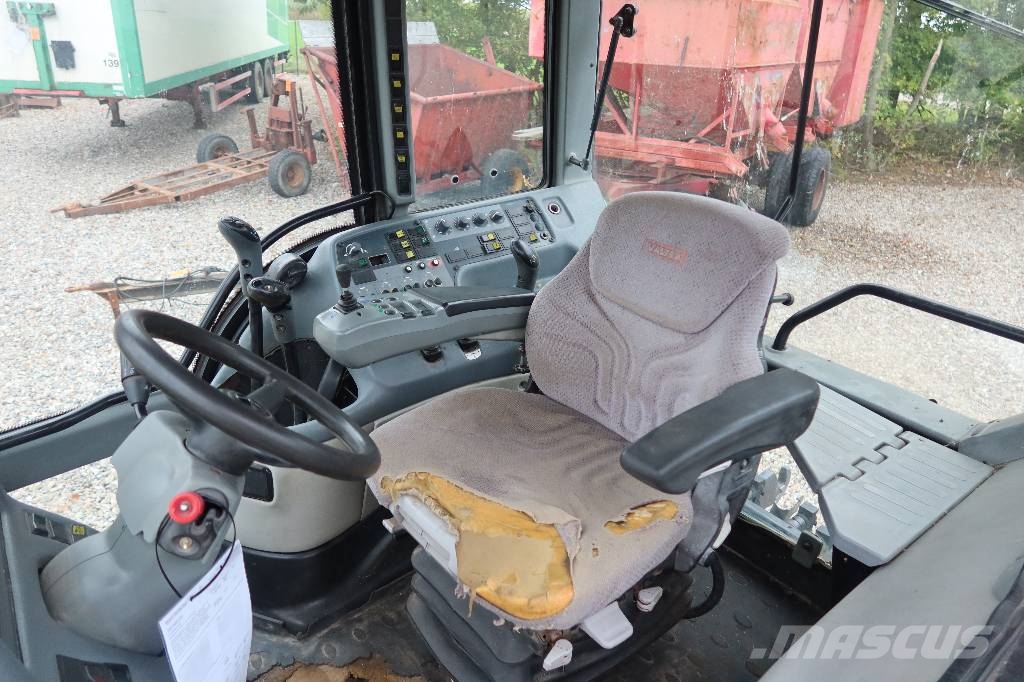 Valtra T130 Traktorer