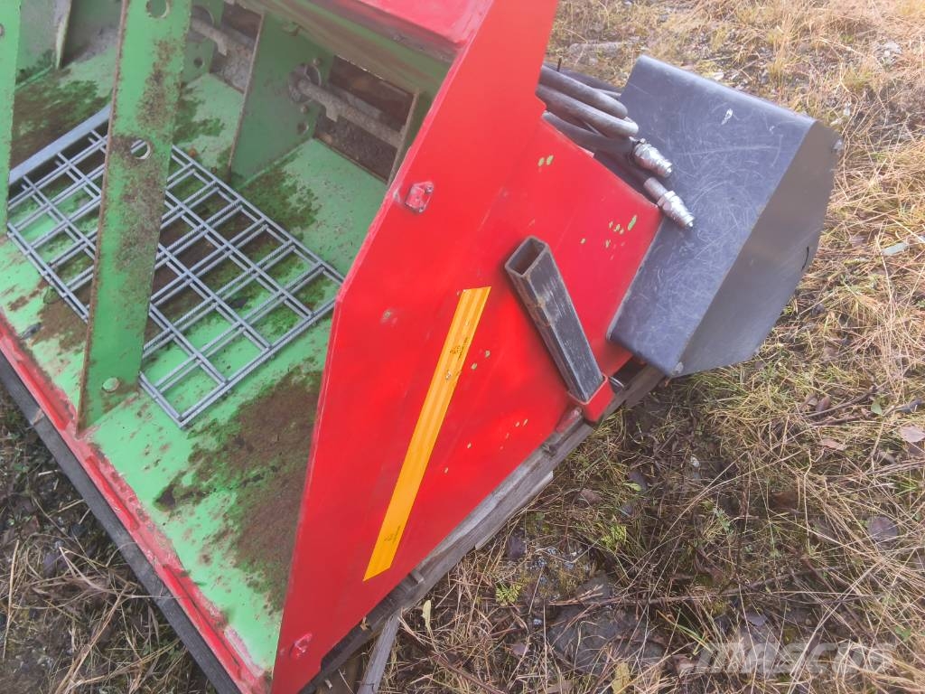 Sami SL 2000 Hiekan- ja suolanlevittimet