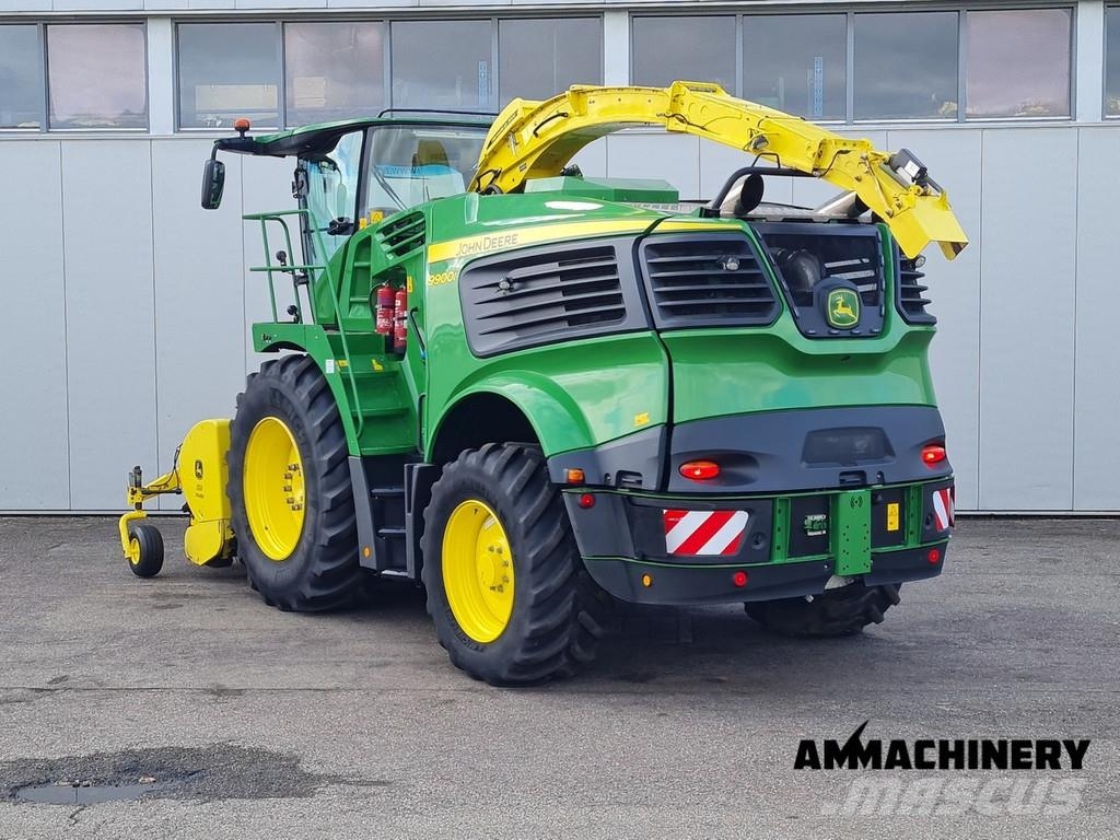 John Deere 9900i including John Deere 639 Premium Μηχανές χορτονομής
