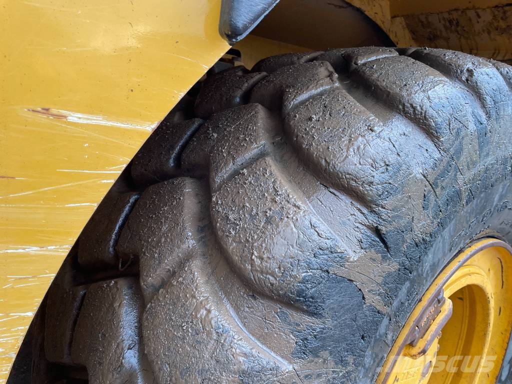 Bell B 25 E 25 Ton ADT Camiones articulados