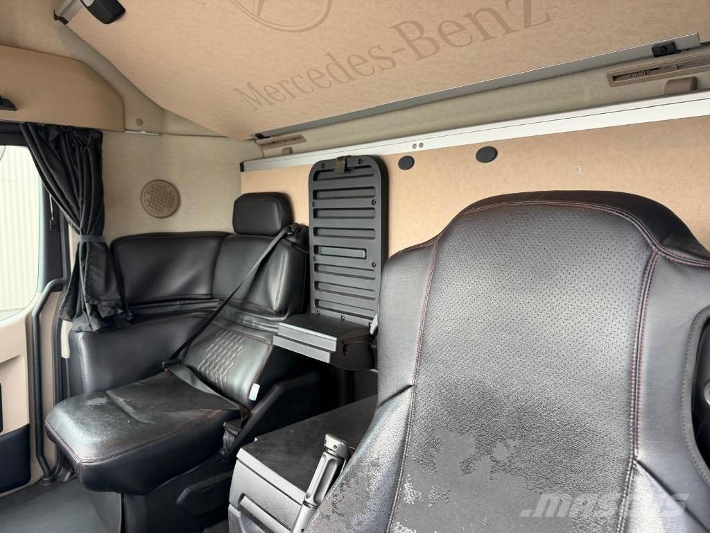 Mercedes-Benz ACTROS 2551 6X2 Seria nr 4295 Umpikorikuorma-autot