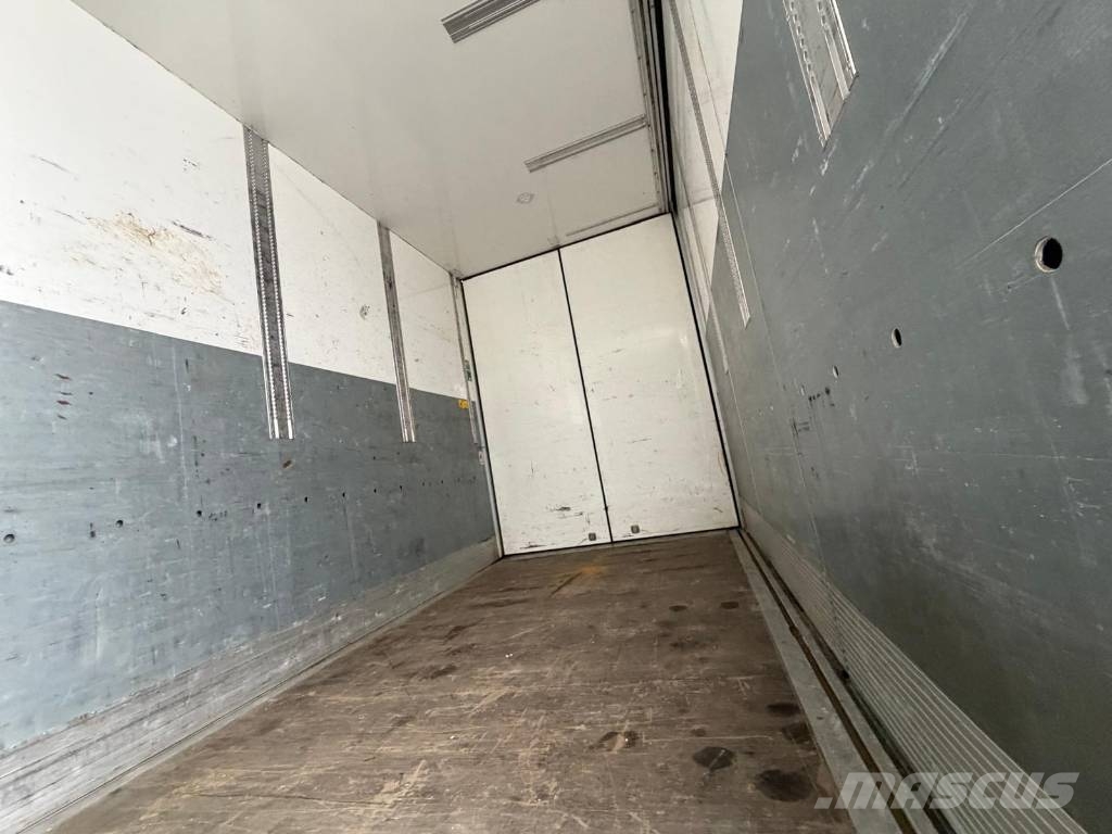 Mercedes-Benz ACTROS 2551 6X2 Seria nr 4295 Umpikorikuorma-autot