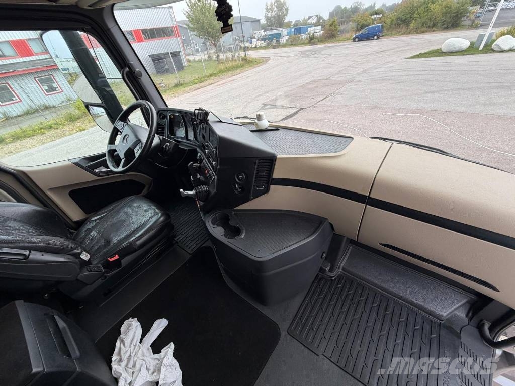 Mercedes-Benz ACTROS 2551 6X2 Seria nr 4295 Umpikorikuorma-autot