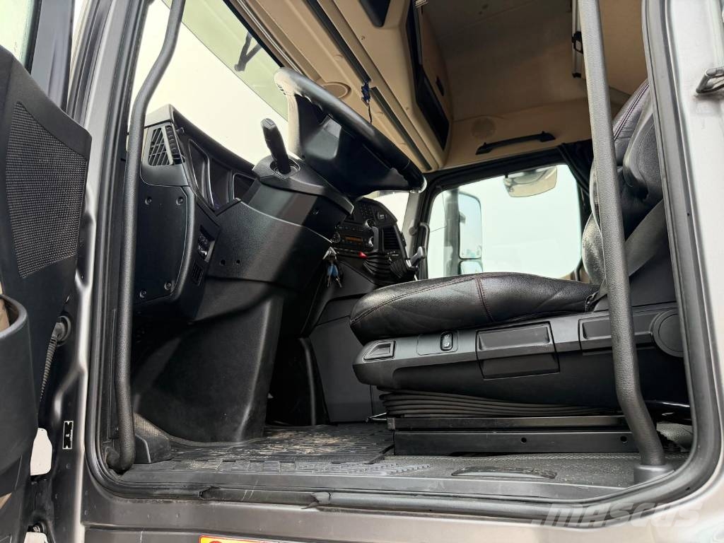 Mercedes-Benz ACTROS 2551 6X2 Seria nr 4295 Umpikorikuorma-autot