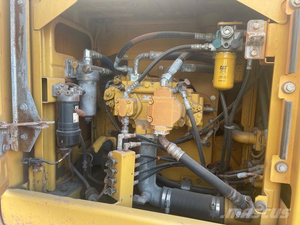 CAT 320 E Bagri goseničarji