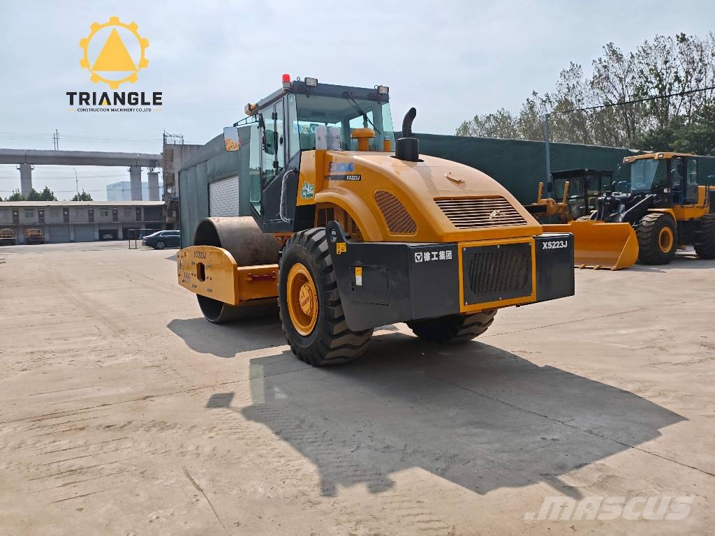 XCMG XS 223 J مداحل أحادية الأسطوانة