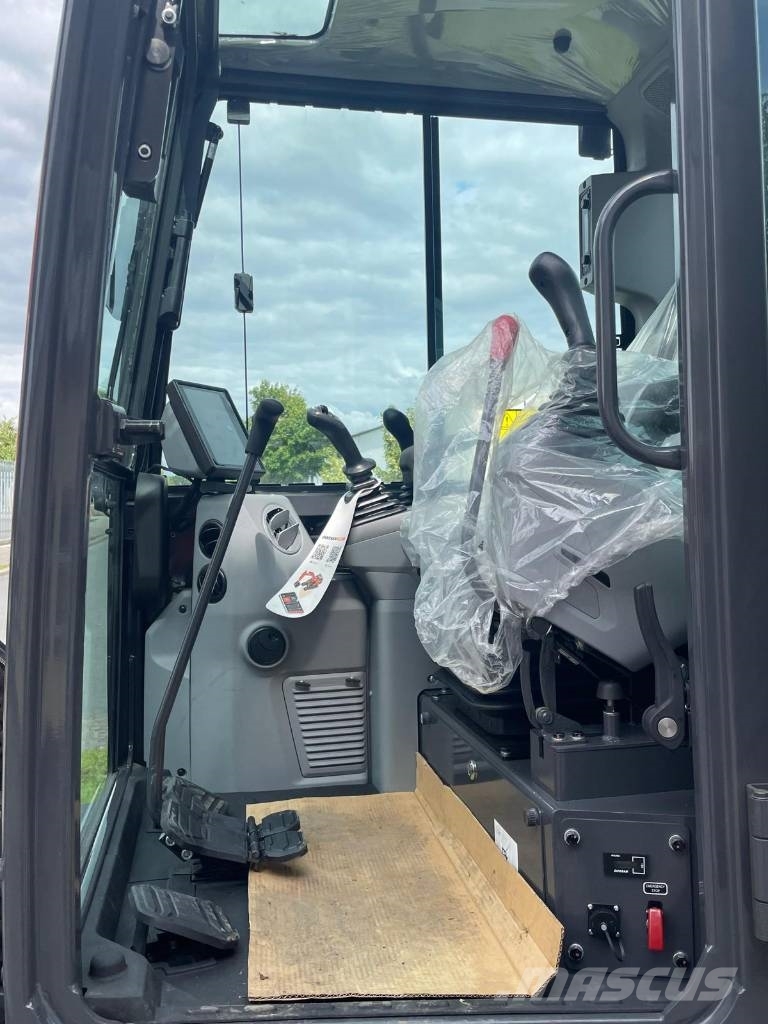 Develon DX 63-7 حفارات صغيرة أقل من 7 طن (حفارات صغيرة)