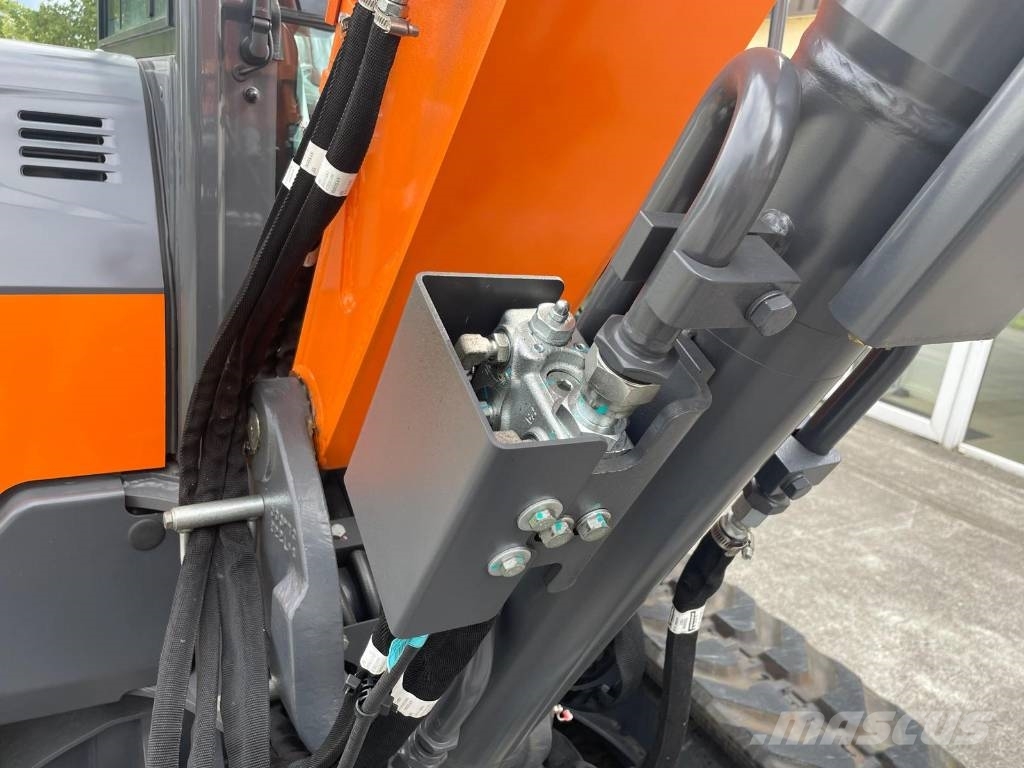 Develon DX 63-7 حفارات صغيرة أقل من 7 طن (حفارات صغيرة)