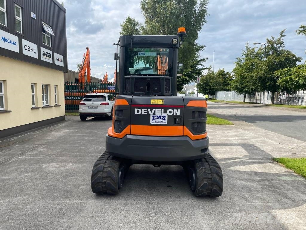 Develon DX 63-7 حفارات صغيرة أقل من 7 طن (حفارات صغيرة)