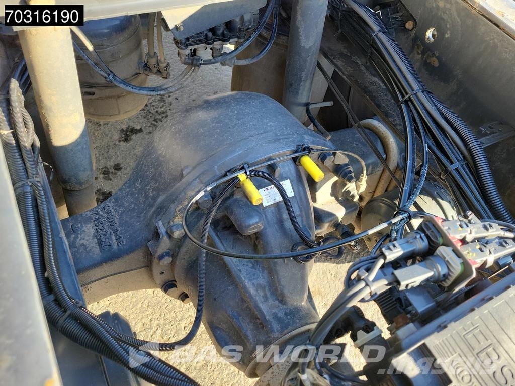 Renault T 380 T 6X2 RHD Standklima Liftachse 2000kg Ladebo Camiones con chasís y cabina