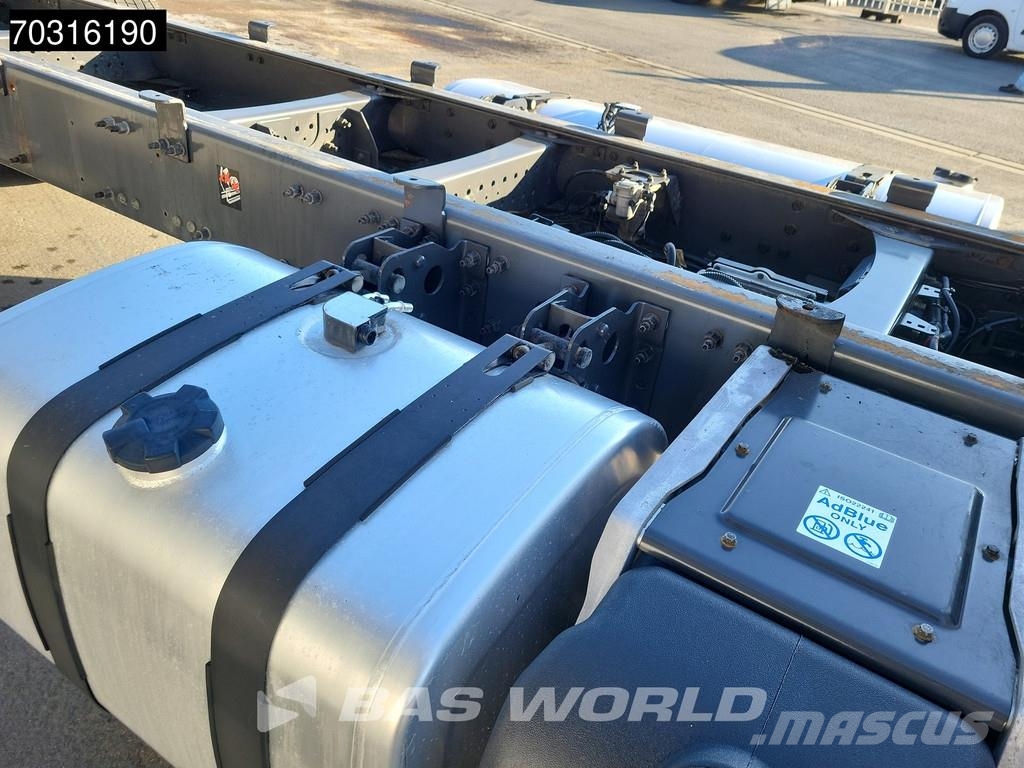 Renault T 380 T 6X2 RHD Standklima Liftachse 2000kg Ladebo Camiones con chasís y cabina
