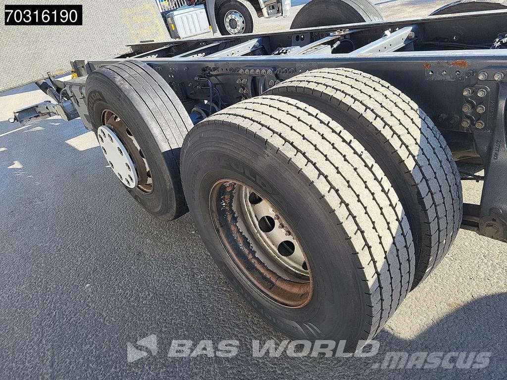 Renault T 380 T 6X2 RHD Standklima Liftachse 2000kg Ladebo Chassis Cab trucks