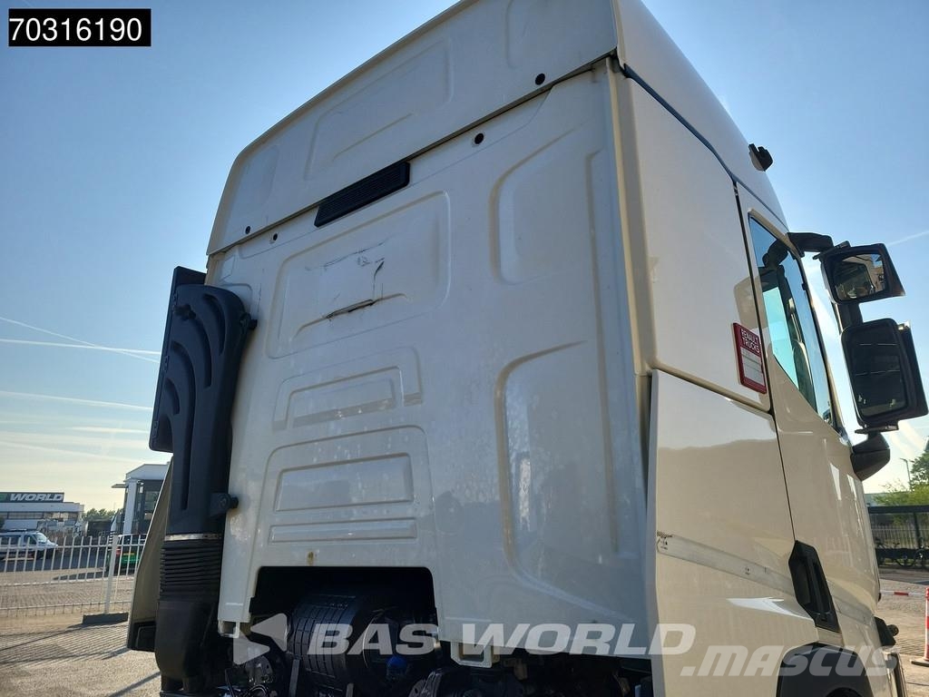 Renault T 380 T 6X2 RHD Standklima Liftachse 2000kg Ladebo Camiones con chasís y cabina