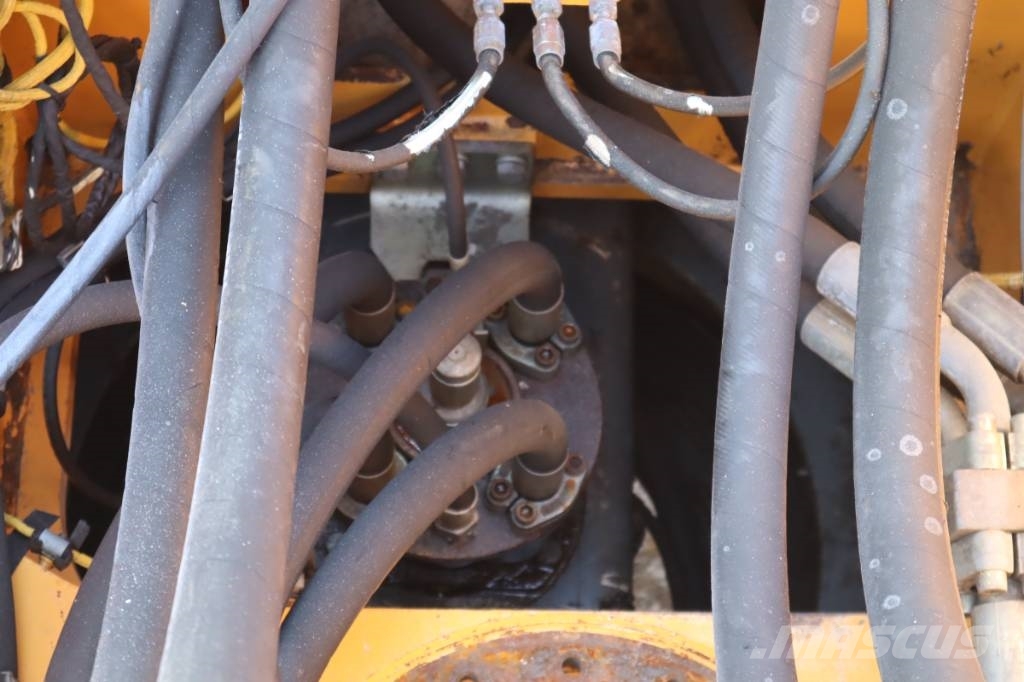 Liebherr R 934 C HDSL Litronic Crawler excavators
