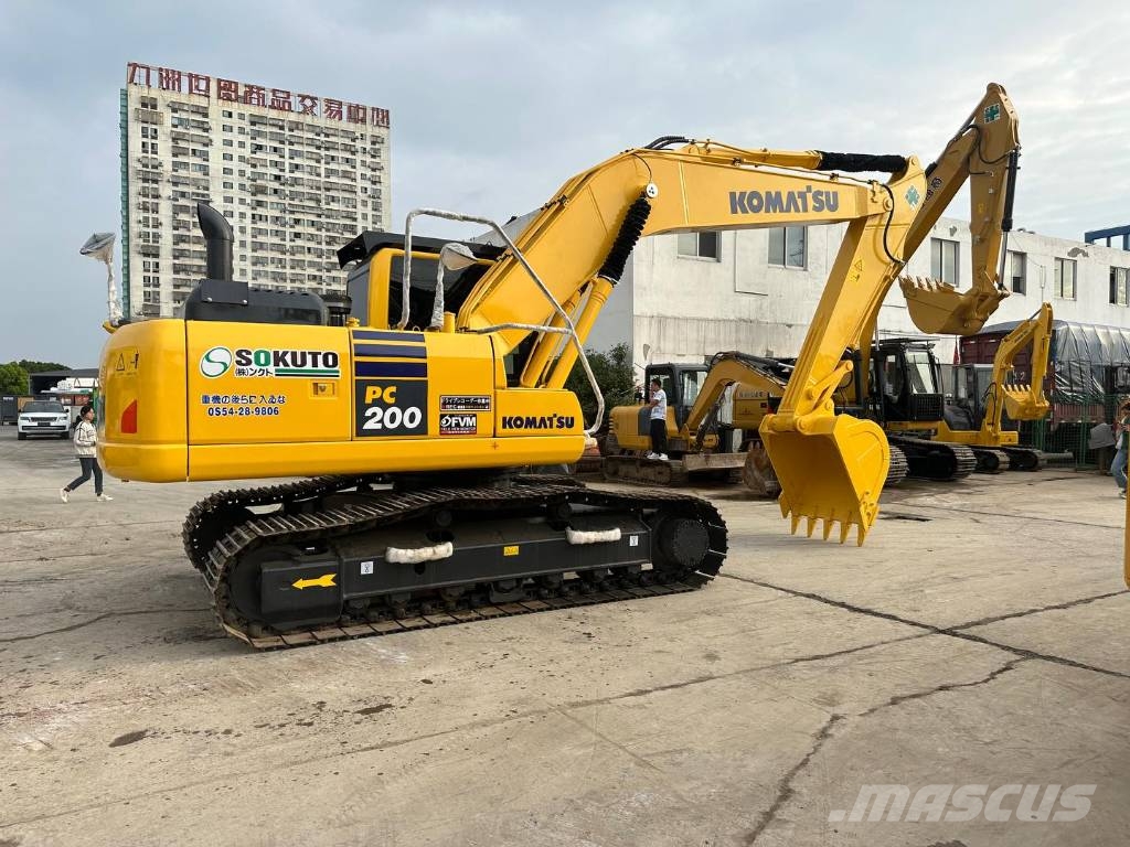 Komatsu PC220-11MO Εκσκαφείς με ερπύστριες