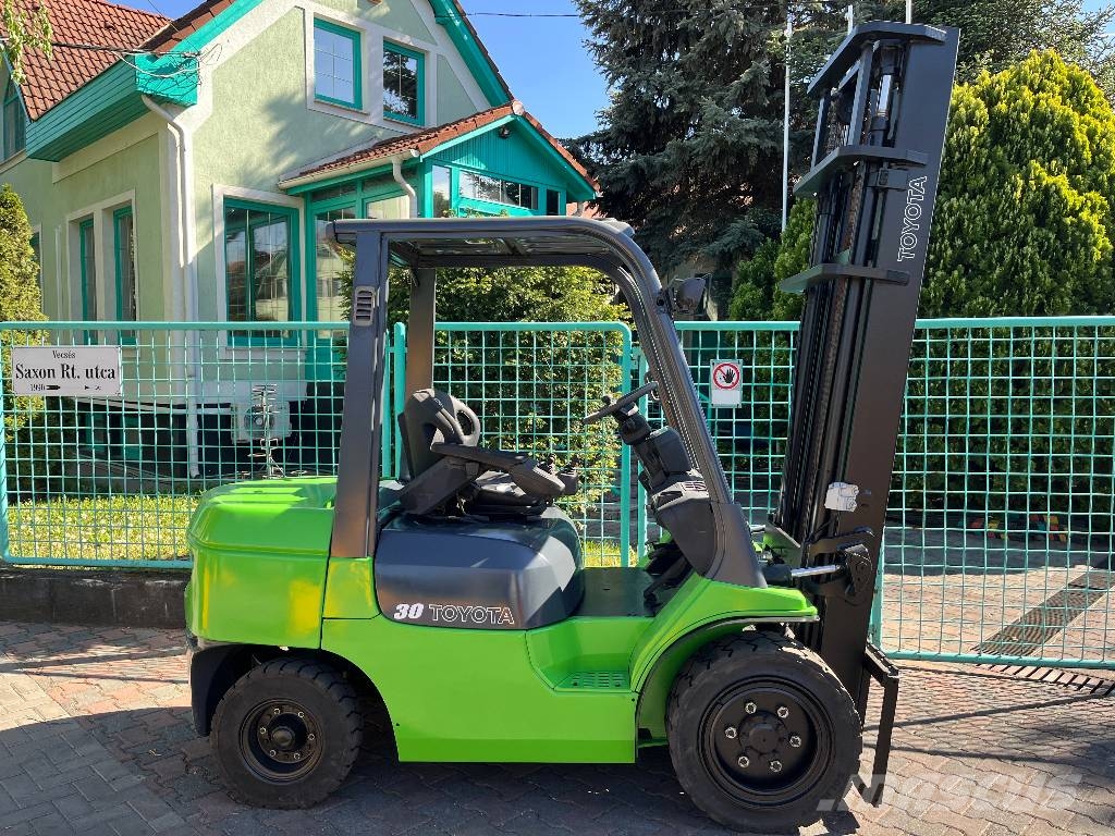 Toyota 7FDF30 /02/ V-3853 IO Dízel targoncák